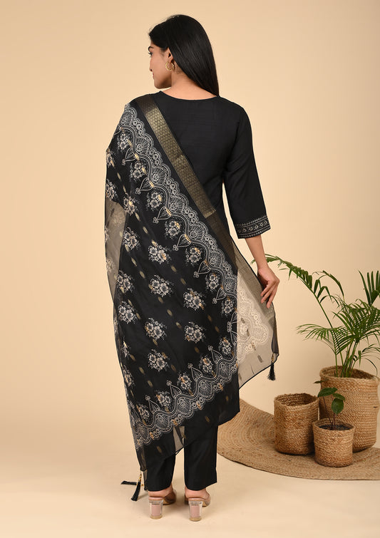 Black Round Neck Foil Printed Kurta Sets