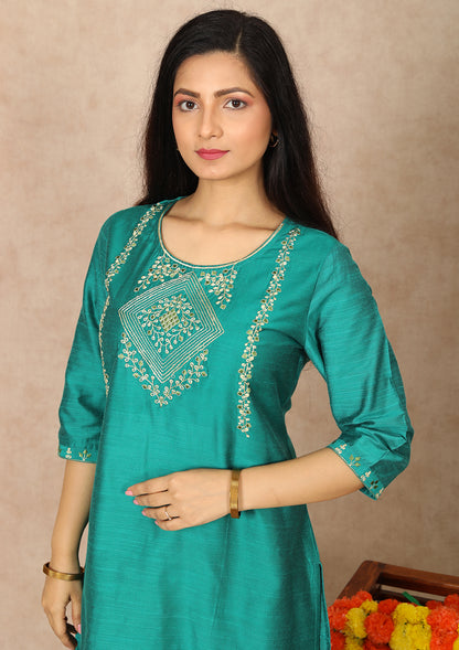 Womens Green Color Yoke Embroidery Kurti